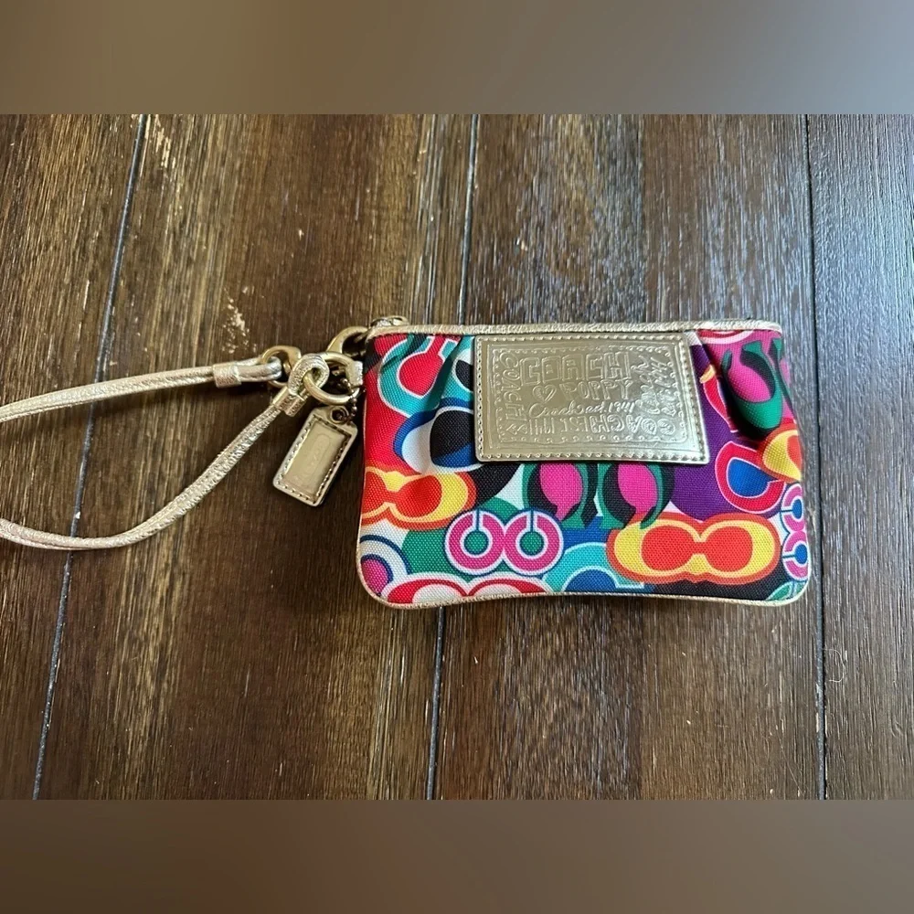 Coach poppy wristlet